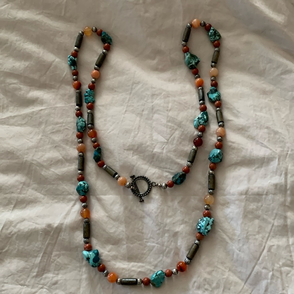 Turquoise and beaded retro necklace.